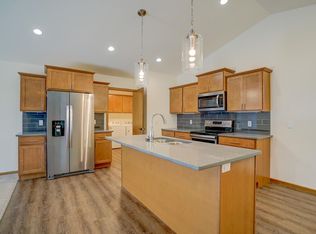 420 Odyssey Ct, Oregon, WI 53575