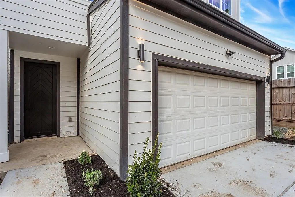 3 bed, 2.5 bath, 1672 sqft, $2,199 — Photo 4