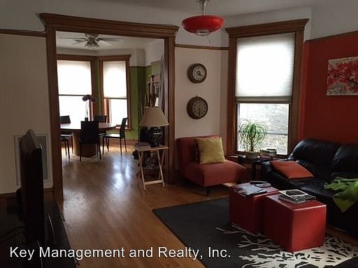 1st image of 1145 W Drummond Pl
