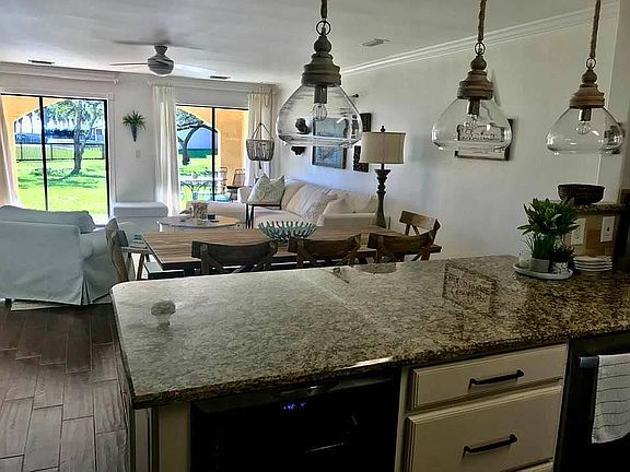 Breakfast Bar, Living Room