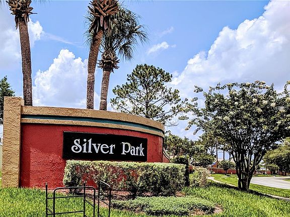 2nd image of 36 Silver Oak Cir