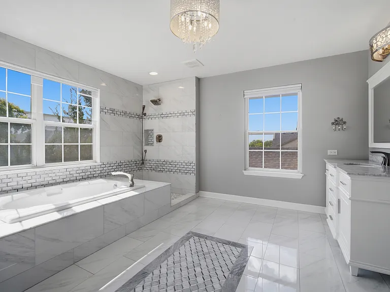 5280 Burnham St — Photo 30
