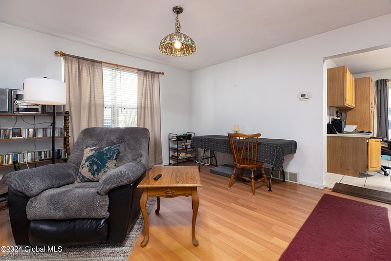 5th image of 29 Franklin Street