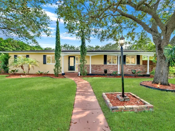 7860 SW 158th Ter, Palmetto Bay, FL 33157