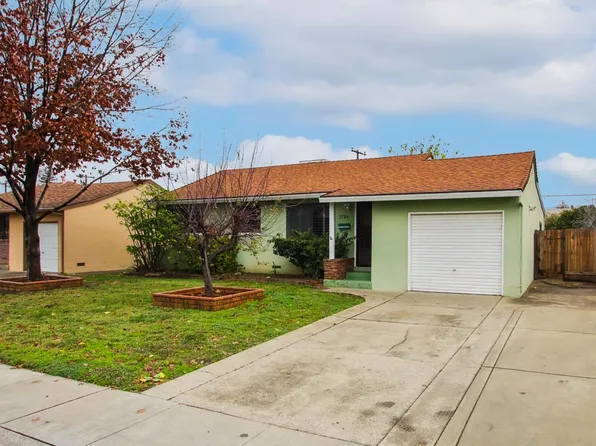 2704 Norcross Dr, Sacramento, CA 95833