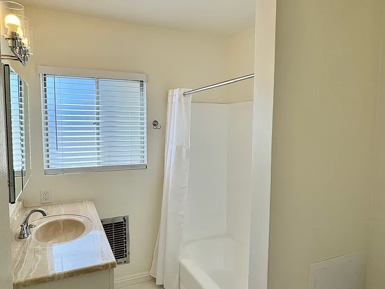 Kailua Ln — Photo 15