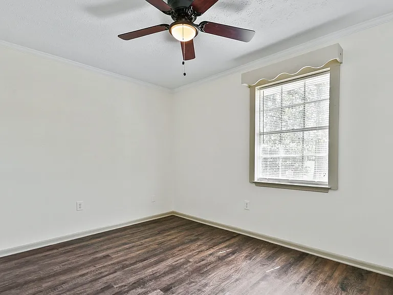 102 Mulberry Way — Photo 13