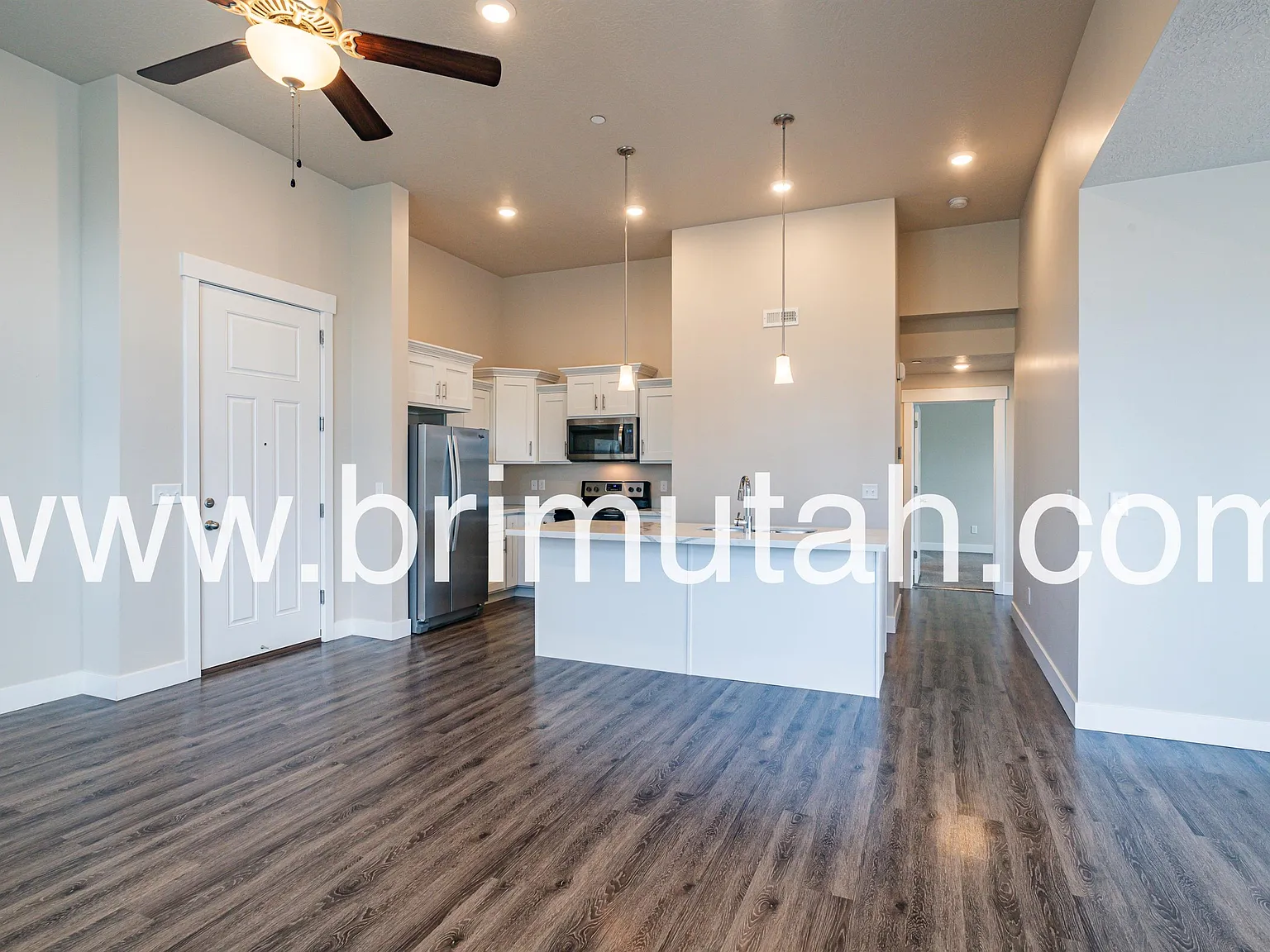 4645 S. Locust Ln. - 10 — Photo 4