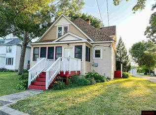 531 10th St, Lafayette, MN 56054