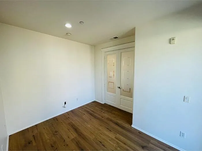 4012 Backshore Ct #1 — Photo 23