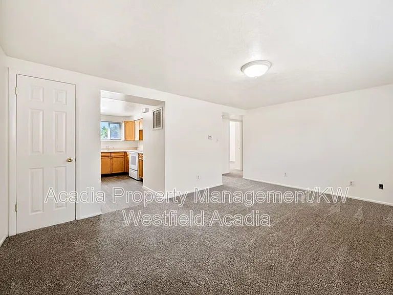 255 E 500 N #255 — Photo 6