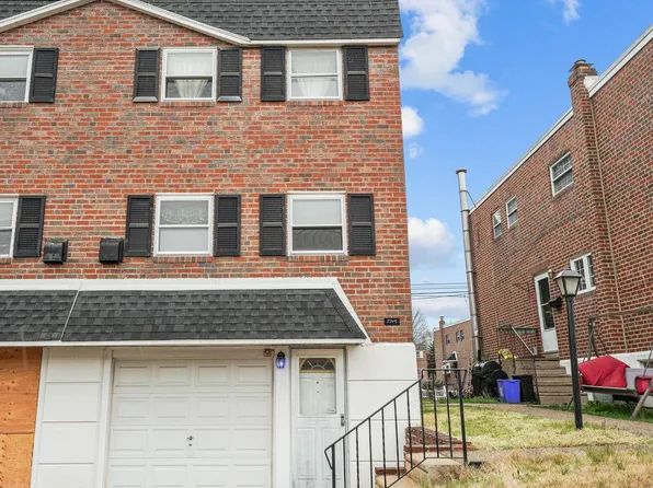 2715 Clayton St, Philadelphia, PA 19152