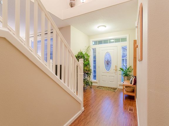 4th image of 3712 NE 91st Way