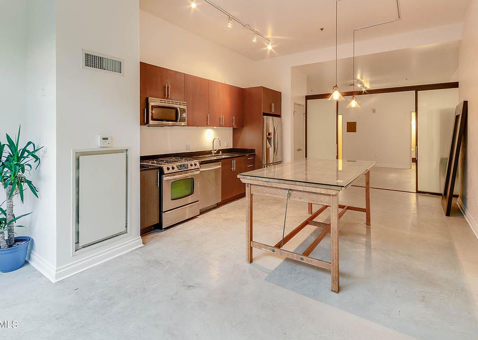 1st image of 849 S Broadway #101
