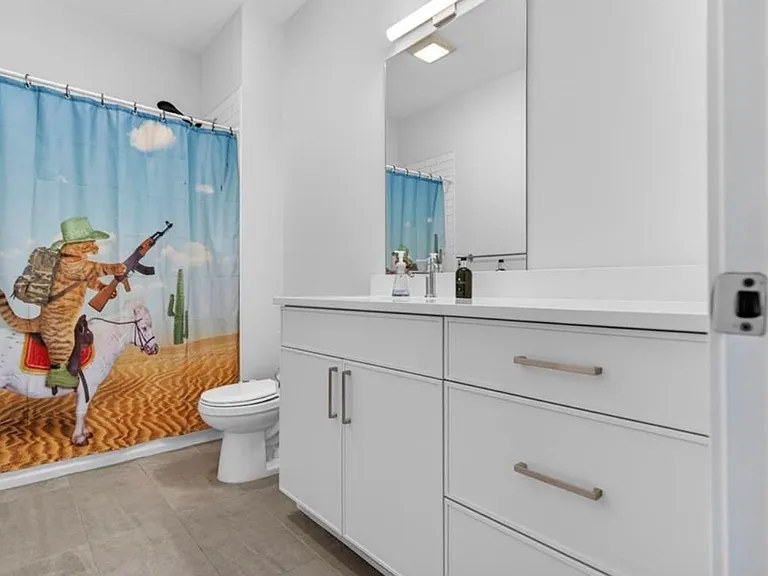 2246 Tracy Ave — Photo 13