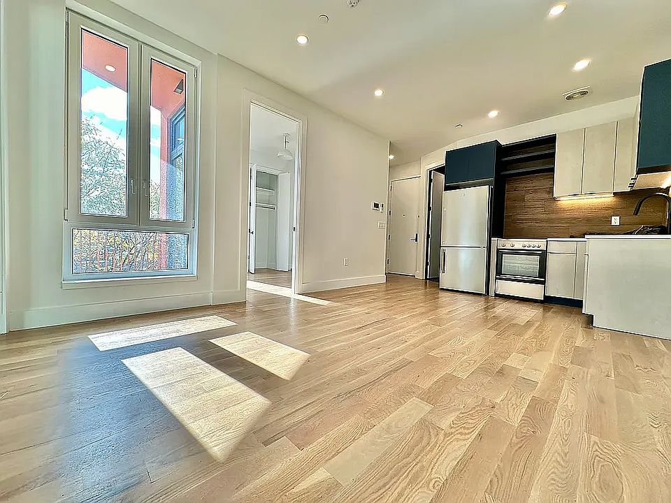 1st image of 391 Meeker Ave #3A