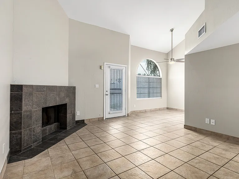 4328 N 36th St #3 — Photo 7