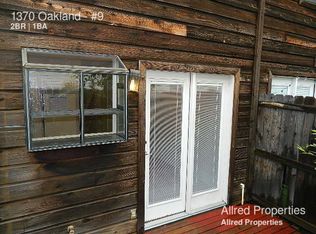 1370 N Oakland Ave, Fayetteville, AR 72703