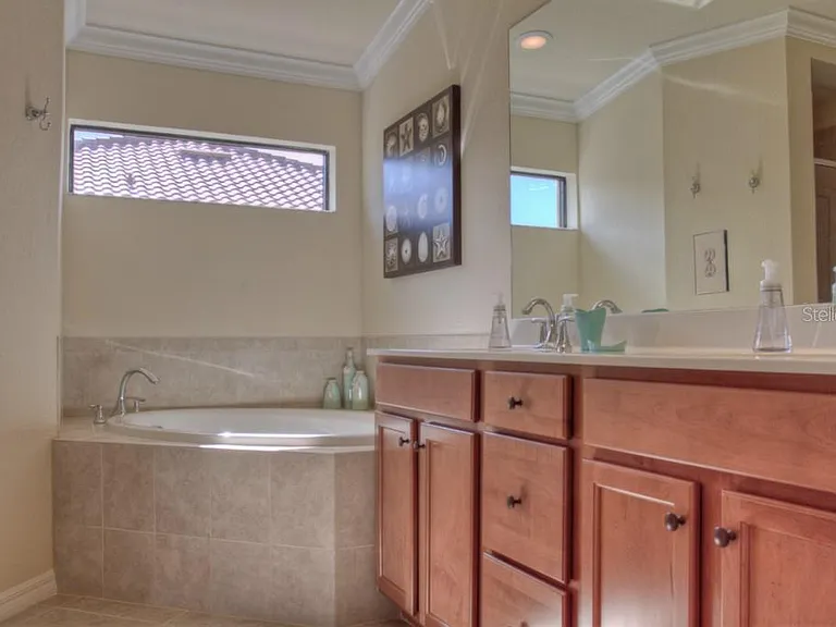 7305 River Hammock Dr #206 — Photo 18