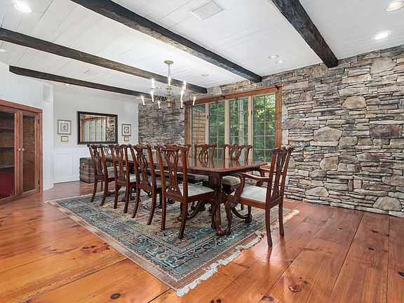 Detailed Dining Room.
