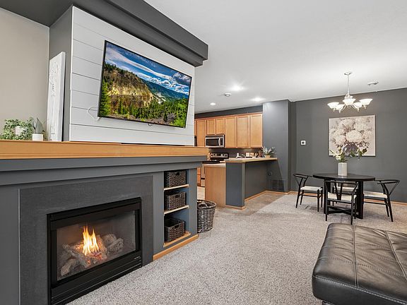 2nd image of 805 Willow Glen Ct #1102