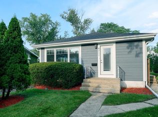 4711 Fairview Ave, Downers Grove, IL 60515