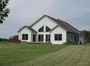 10680 Carter Rd, Freeland, MI 48623