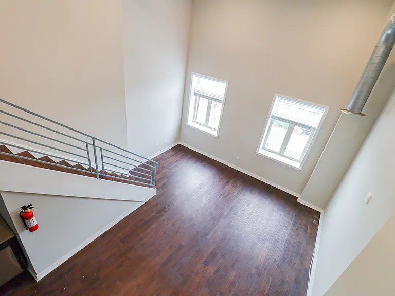 1 W Main St #4G — Photo 8