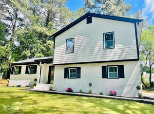 5075 Hubert Dr, Powder Springs, GA 30127