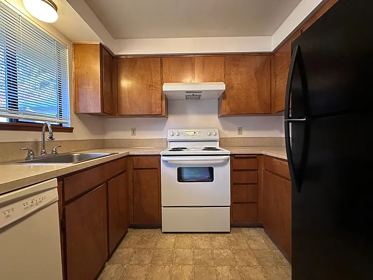 3417 SE 11th St — Photo 5