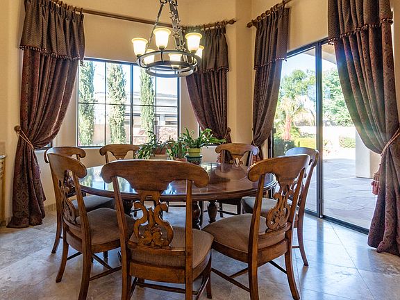 5th image of 2716 E Carob Dr
