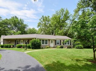 221 Newton Pl, Ballwin, MO 63021