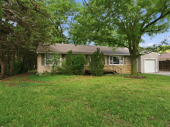 2nd image of 109 Sherman Dr