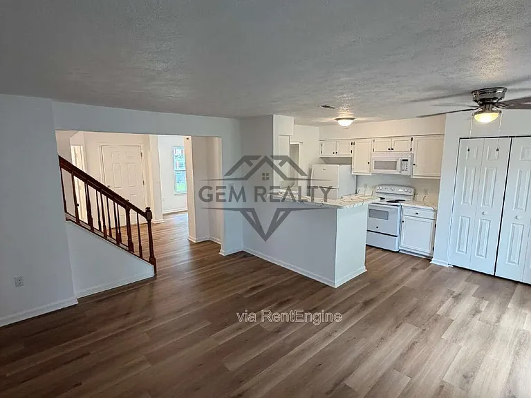 569 Cromwell Ct — Photo 26