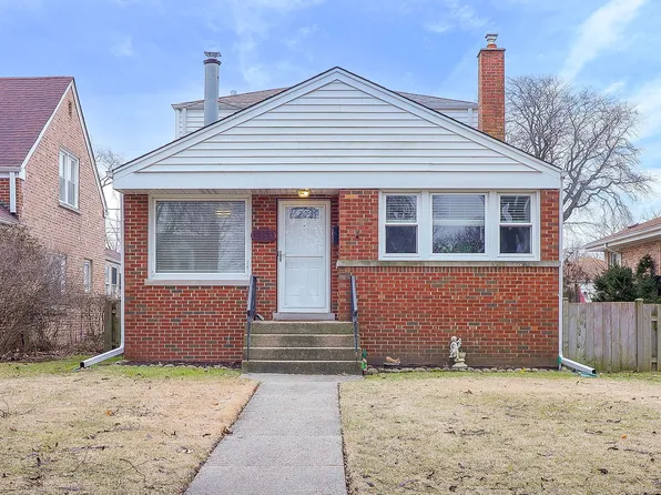 5355 Davis St, Skokie, IL 60077