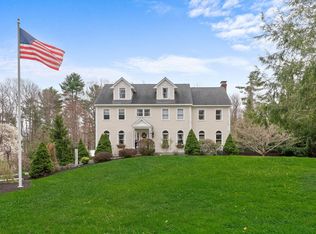 17 Great Gate Dr, Hampton, NH 03842