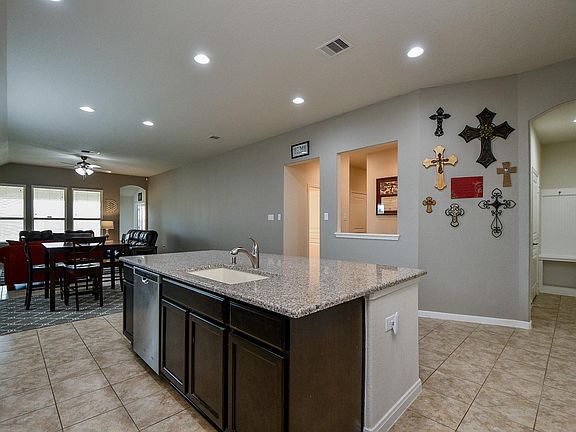 5th image of 30252 Creekside Dr