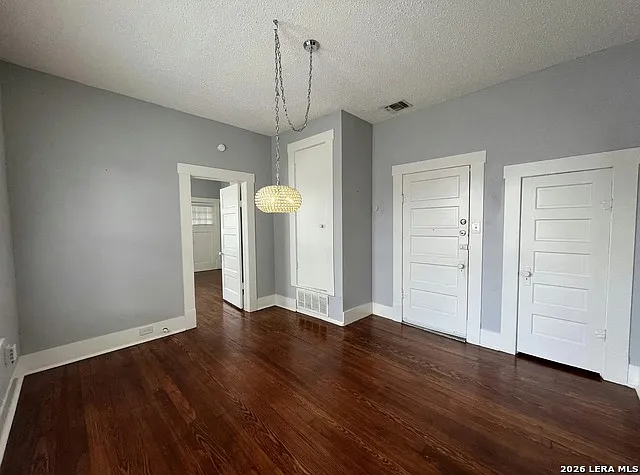 143 E Woodlawn Ave #W — Photo 18