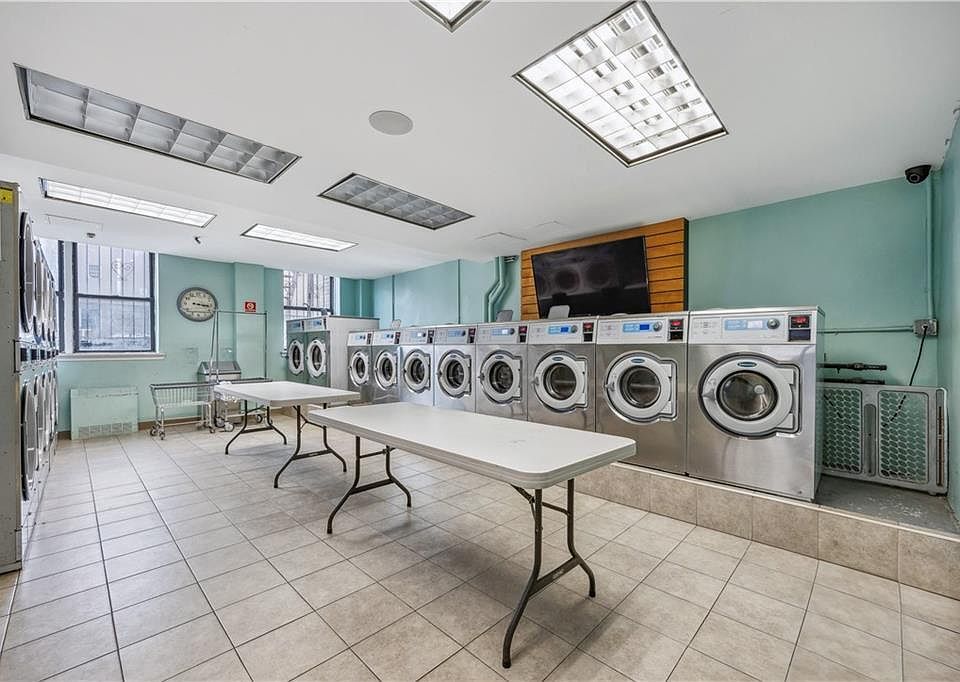 1st image of 2800 Coyle St APT 325