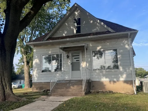 1002 N Park St, Streator, IL 61364