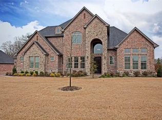 600 Tall Oaks Ct, Centerton, AR 72719