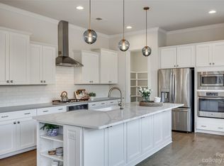 1232 Weir Ct, Fort Mill, SC 29708