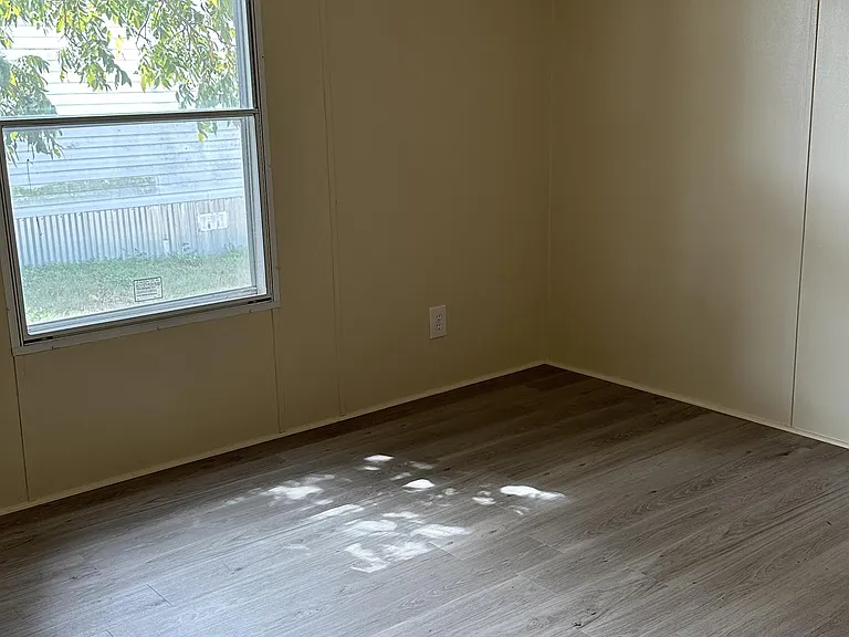 1325 Harris Hill Rd — Photo 6