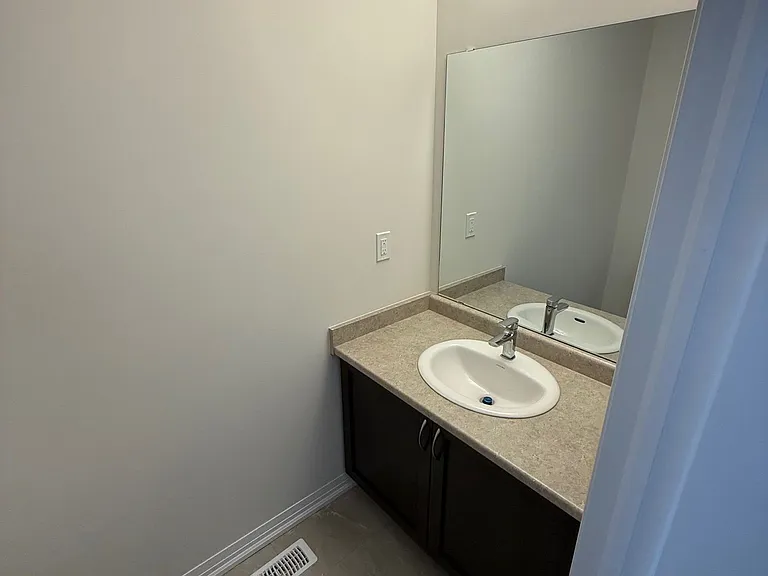 660 Colborne St W #156 — Photo 7