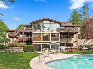 40 Amberwood Dr, Winchester, MA 01890