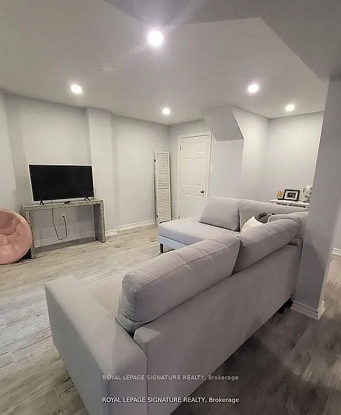 Studio, $1,600 — Photo 2