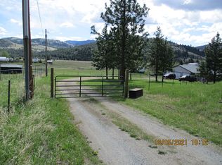 3 Advent Ln, Republic, WA 99166