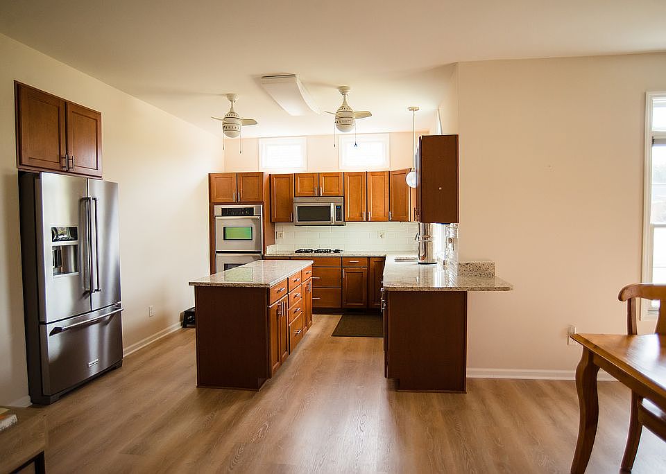 1st image of 113 Montauk Dr