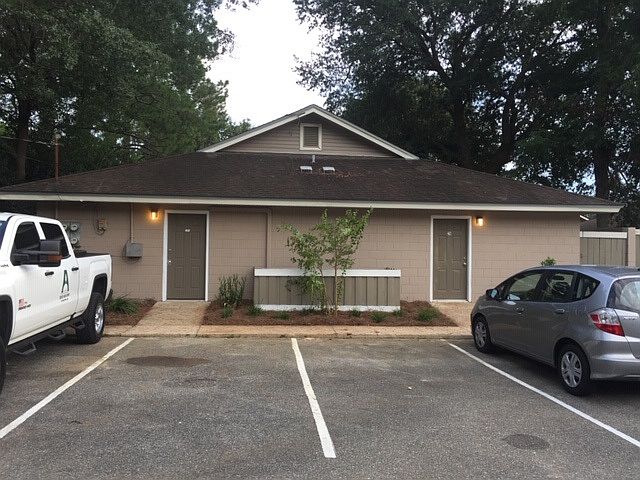 1st image of 2241 W Pensacola St APT 20