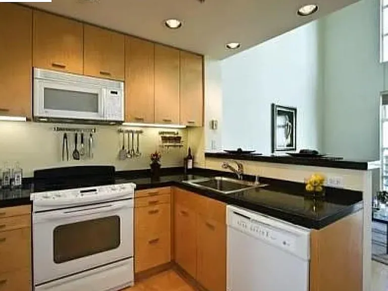 411 Francisco St #312 — Photo 2